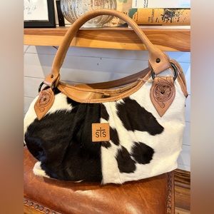 hobo bag 18”wide 13” tall opening 7” new with tags